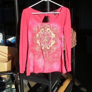 Cute open back top sz L